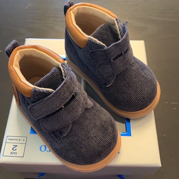 New Baby Boy Vince Camuto Corduroy Boots - Picture 7 of 7